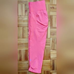 Neon Lululemon Crop Pants - Size 10
